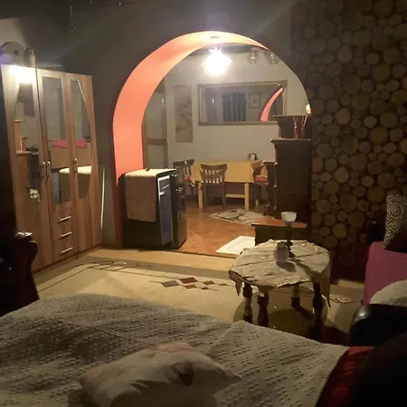 Ibolya Apartman * Kano