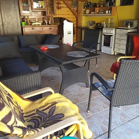 Ibolya Apartman Apartman Kano