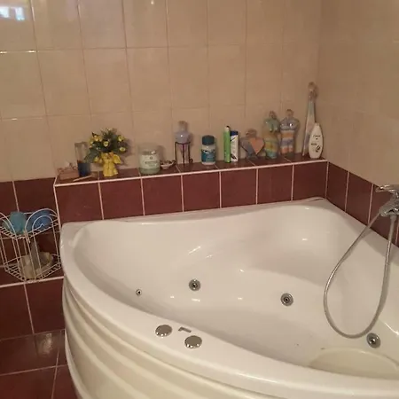 Ibolya Apartman Apartman *